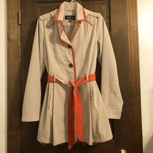 APT. 9 Raincoat, size M
